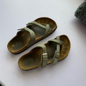 BARELY WORN Women’s Birkenstock’s